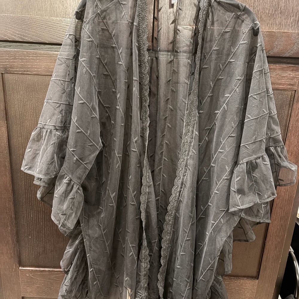 Torrid black  Sheer Embroidered kimono